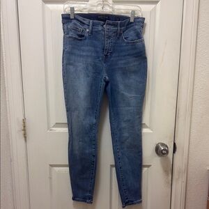 Lucky Brand High Rise Blue Jeans with Stretch